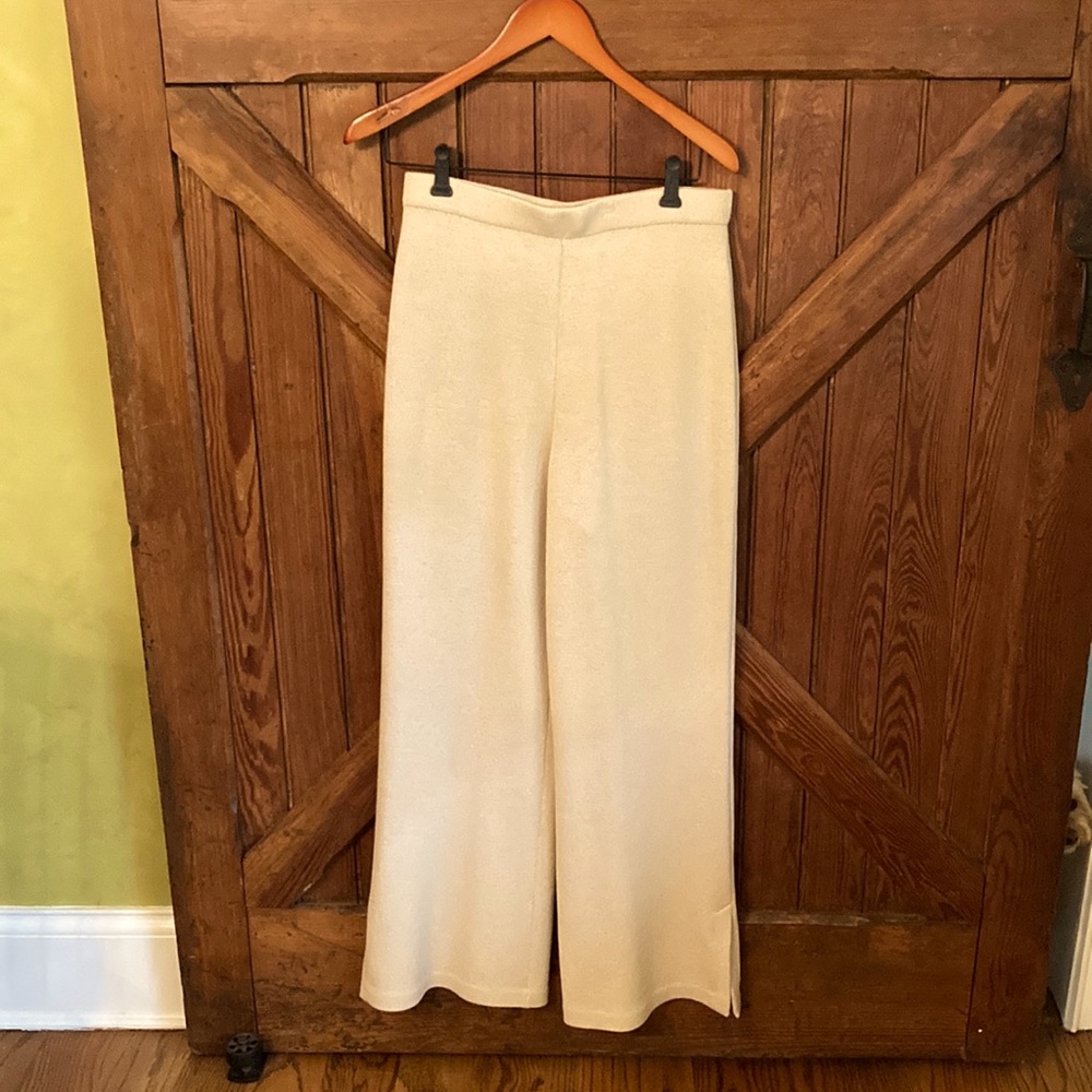 St John tan/beige Knit wool wide leg pant size 8  side slit  excel high waist